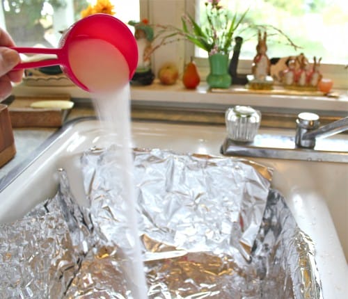 How to clean sale silver using tin foil