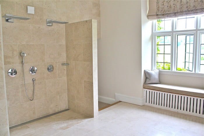 Shower at the Bibury