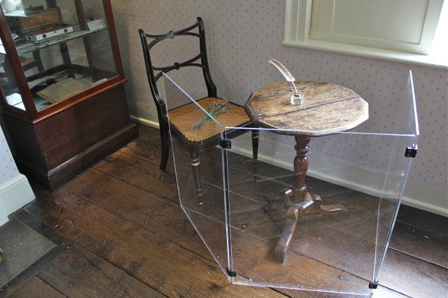 The table where Jane worked