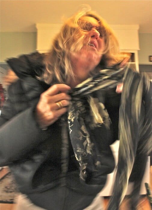 scarf in zipper alert