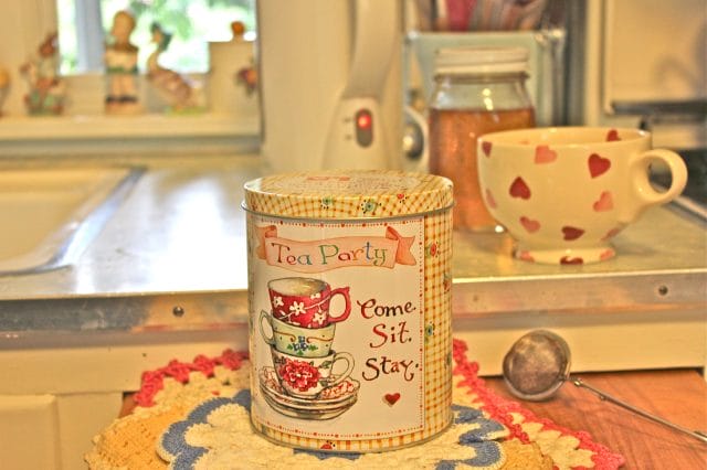 tea tin