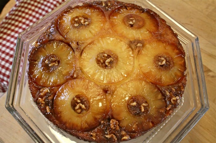 Pineapple upside down cake