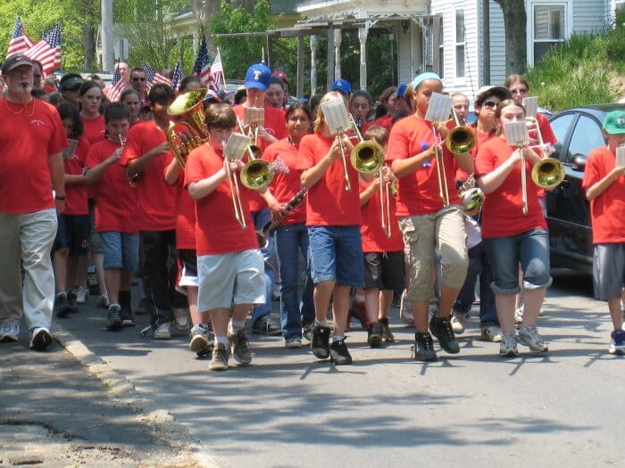 Children's Walk to the Sea Martha's Vineyard